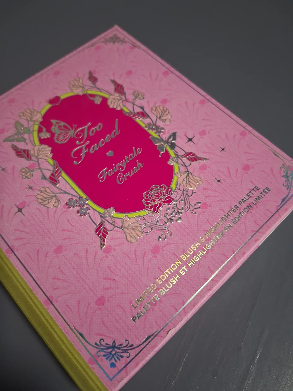 LIMITED EDITION Too Faced Fairytale Crush Blush & Highlight Palette